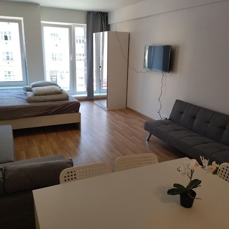 Brand New One Bedroom Apartment #54 In Brand New Building With Free Parking 프라하 외부 사진