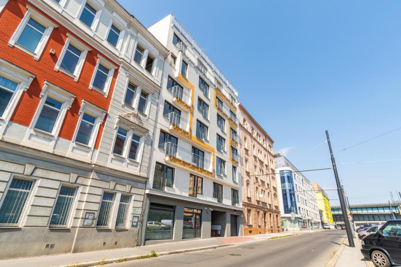 Brand New One Bedroom Apartment #54 In Brand New Building With Free Parking 프라하 외부 사진